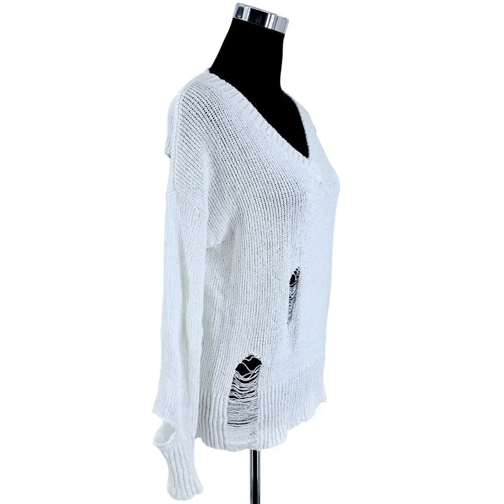 Vtg 90s Saks Fifth Avenue White Distressed V-Neck Sweater | Grunge Indie Sleaze - Picture 9 of 16
